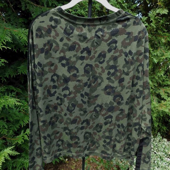 Vintage Havana Oversized Knot-Front Green Camo Top NWT - Picture 3 of 4